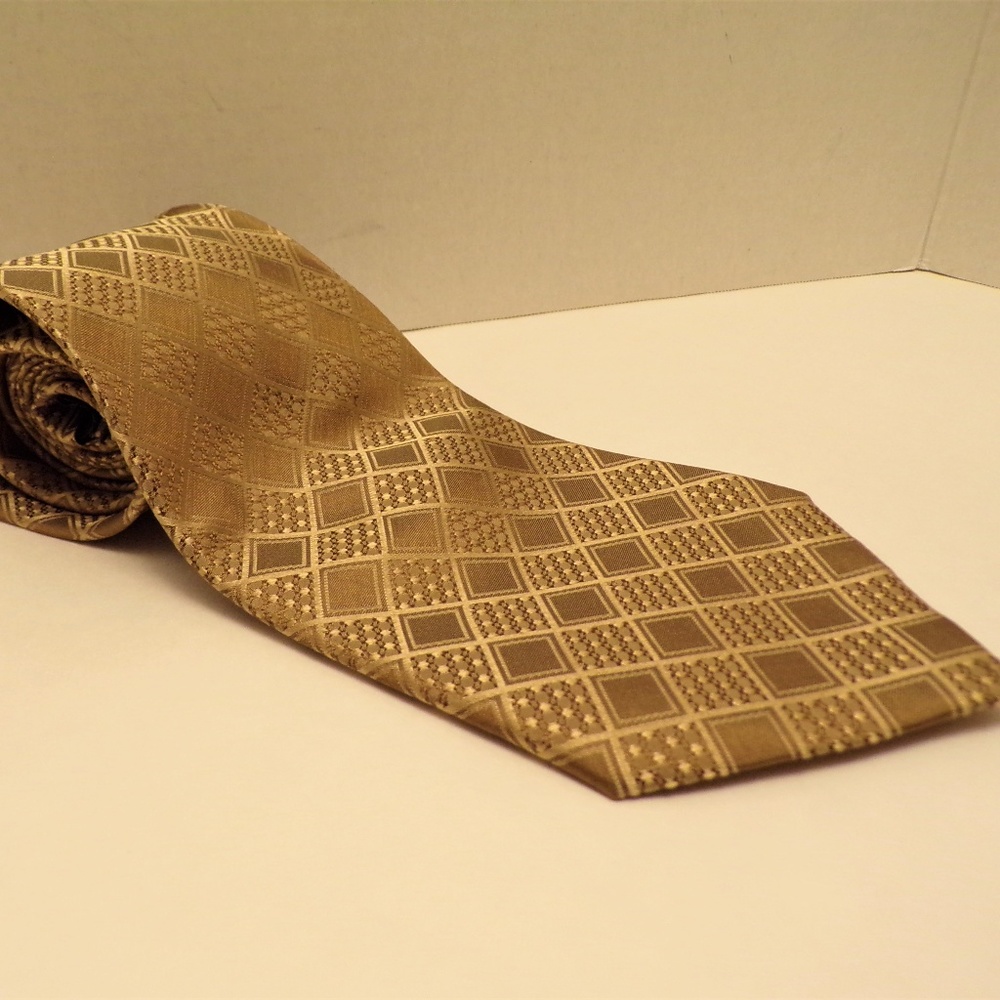 Kenneth Cole NY Gold Diamond Silk Men's Tie